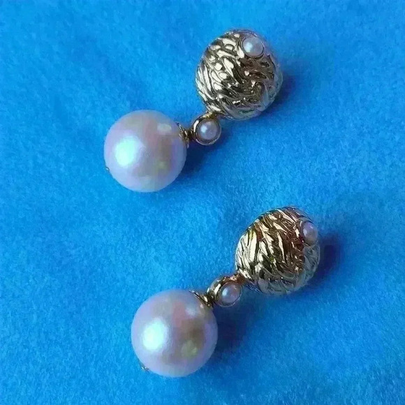 Vintage fuax pearl gold tone drop earrings - Picture 12 of 12